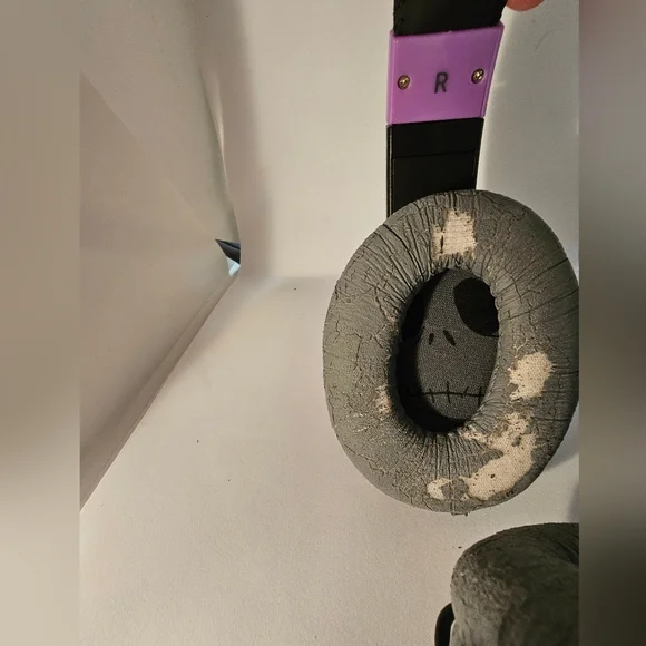 Disney iHome Over-the-Ear Headphones - Picture 8 of 10